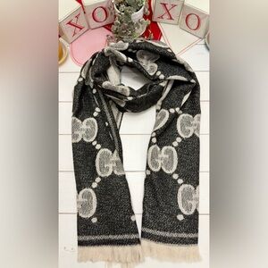 Gucci Jumbo GG Scarf